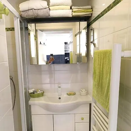 Splendide T2 Climatise A 50m De La Avec Piscine Et Parking - Fr-1-607-97 Apartmán